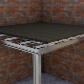 Stahlkonstruktion – EVO Aluunterkonstruktion (Abstände siehe Tabelle) – U2020-Schiene – Belag: WPC-, Kunststoff- oder Holzdiele