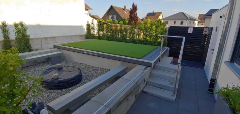 Verschiebbare Poolabdeckung Gesamtansicht